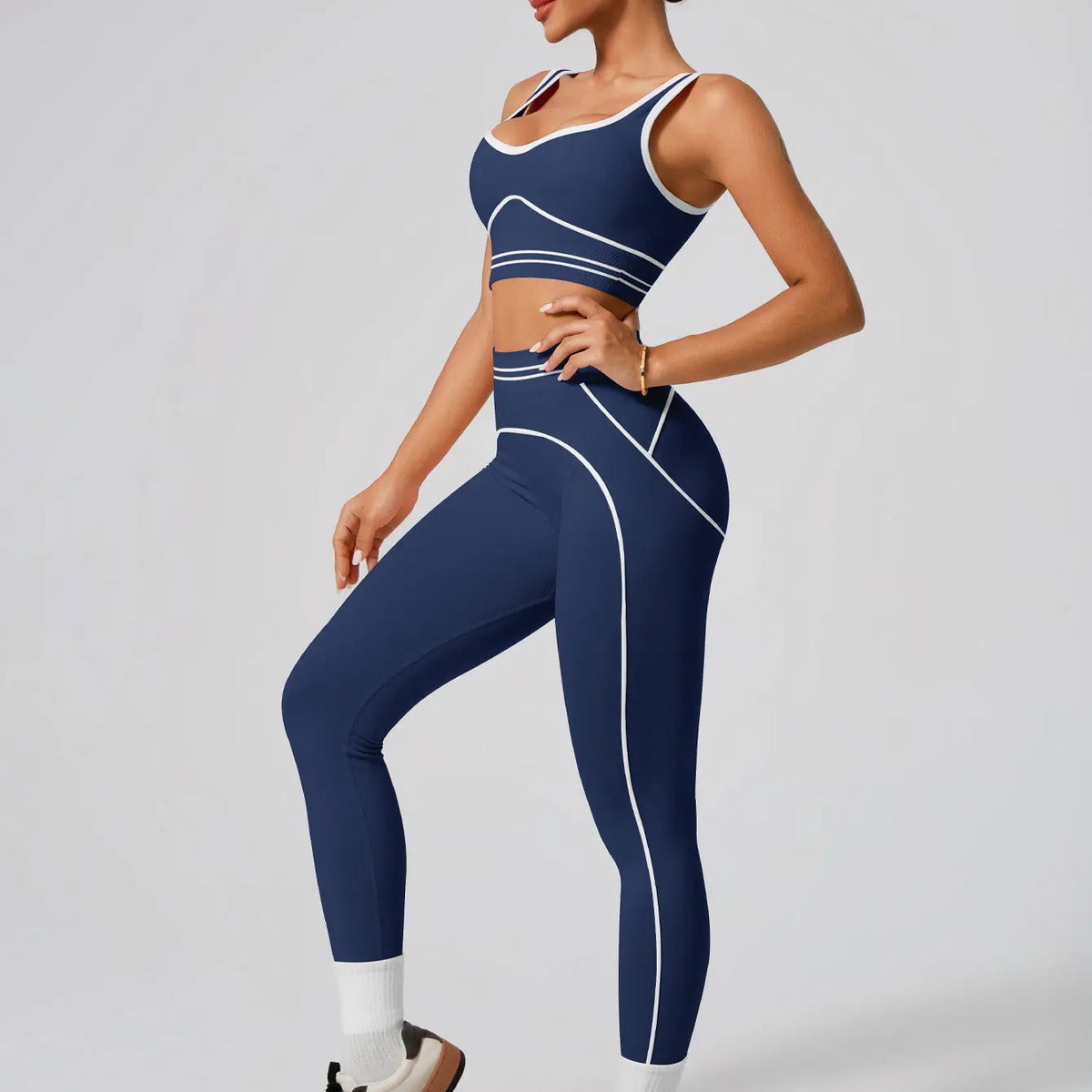 Conjunto Feminino Esportivo Adaga